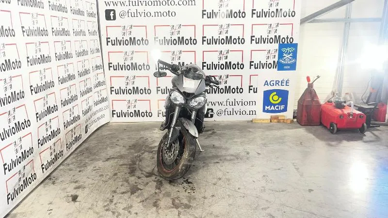 STREET TRIPLE 765 RS