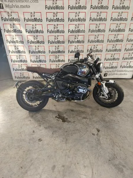 R NineT