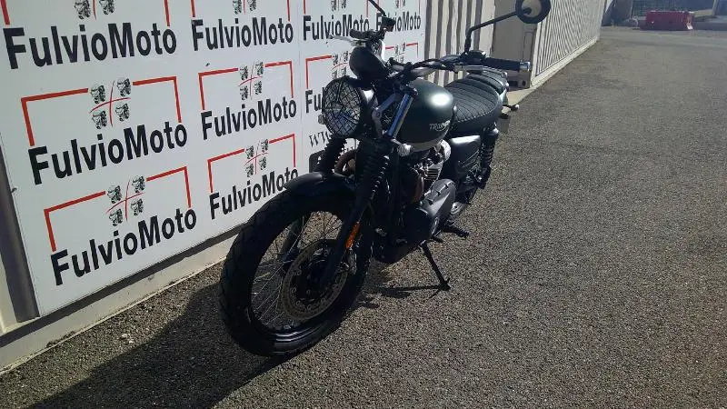 STREET SCRAMBLER  900