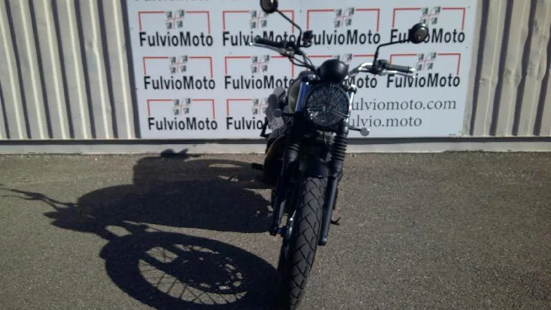 STREET SCRAMBLER  900
