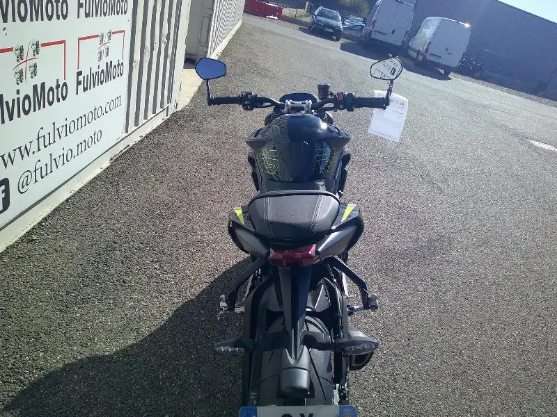 STREET TRIPLE 765 RS