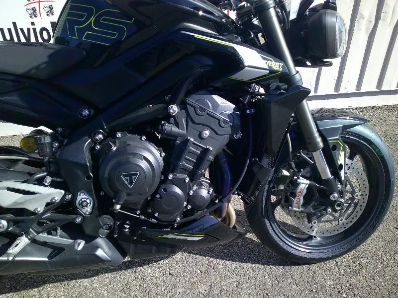 STREET TRIPLE 765 RS