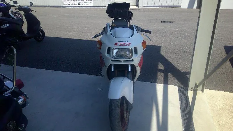 CBR 1000 F
