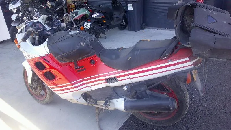 CBR 1000 F