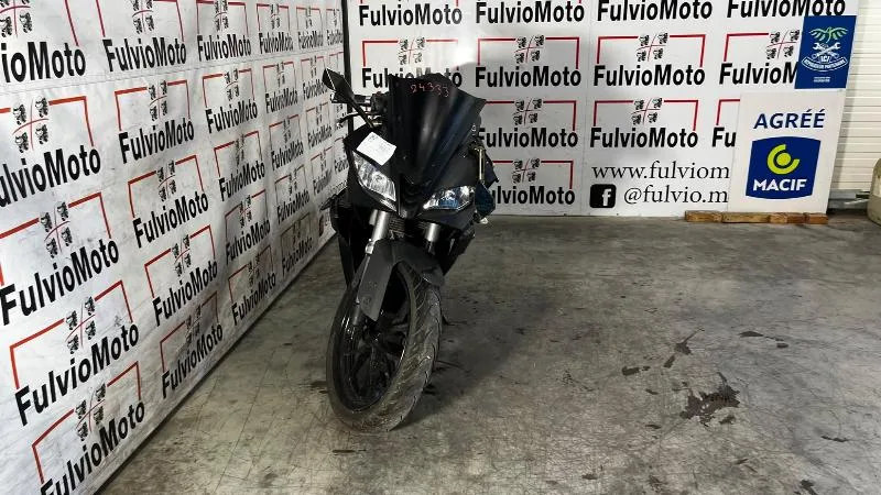 YZFR 125