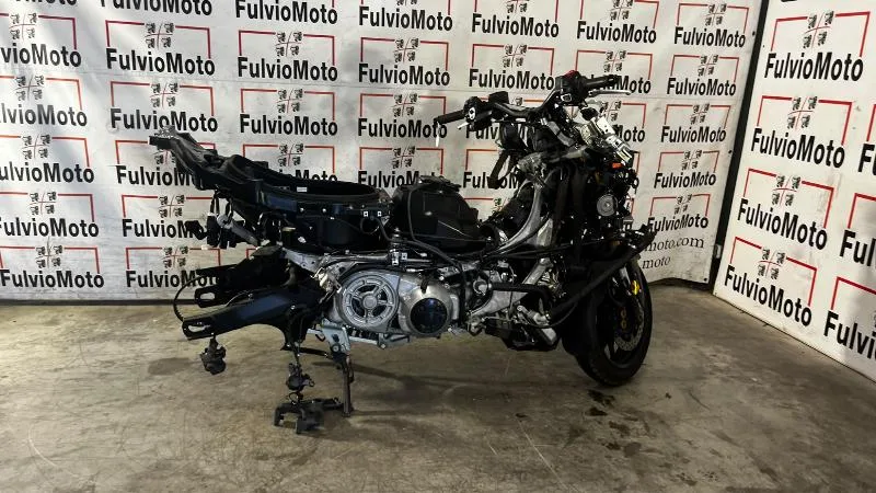 XP TMAX 560