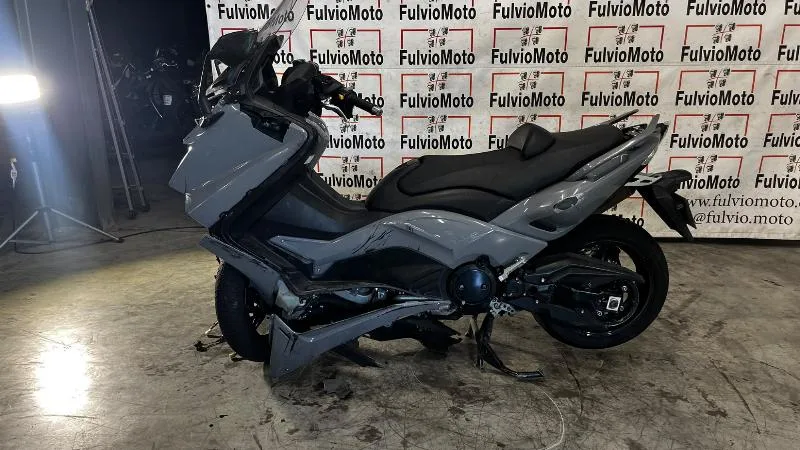 XP TMAX 530