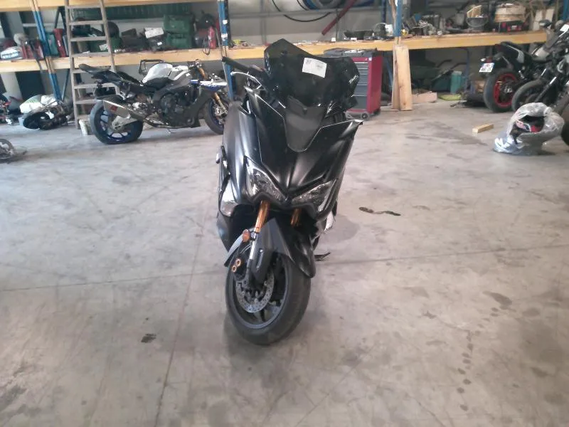 XP TMAX 530 DX