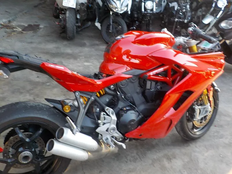 SUPERSPORT 939S 2017