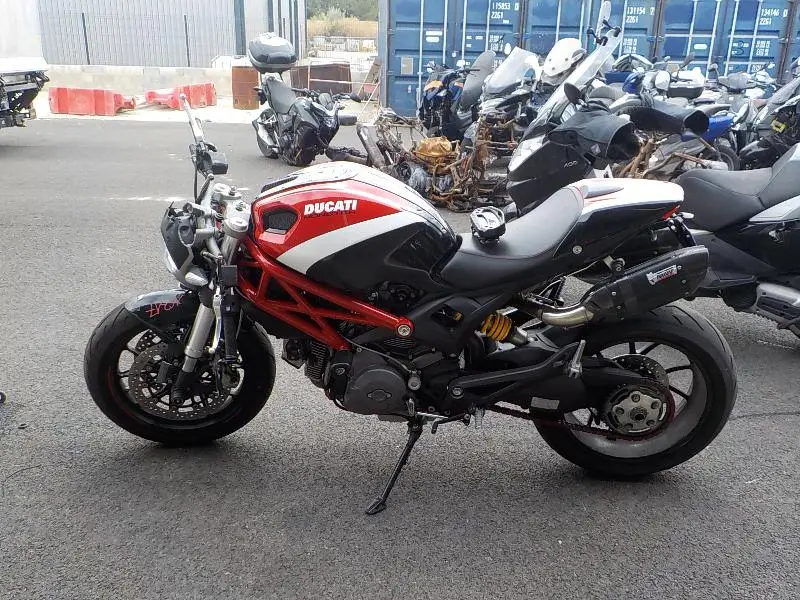 MONSTER 796