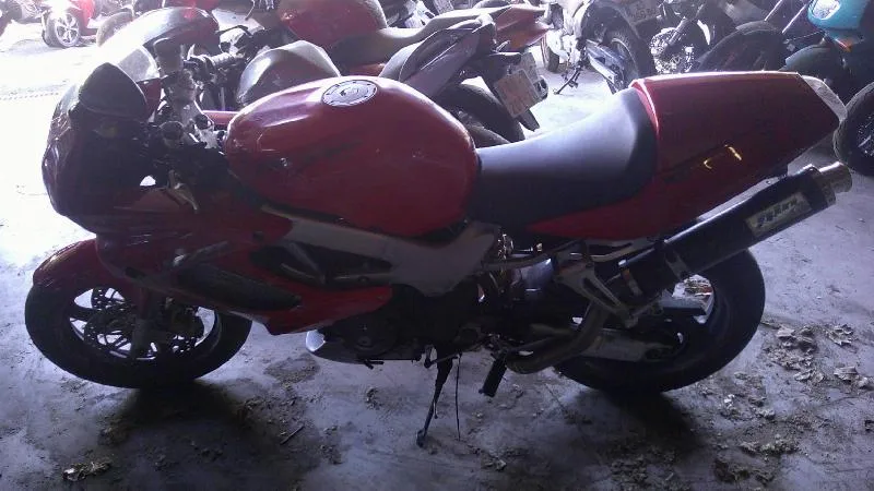 VTR 1000 F