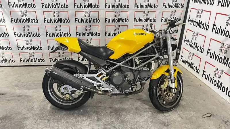 MONSTER 900 2001