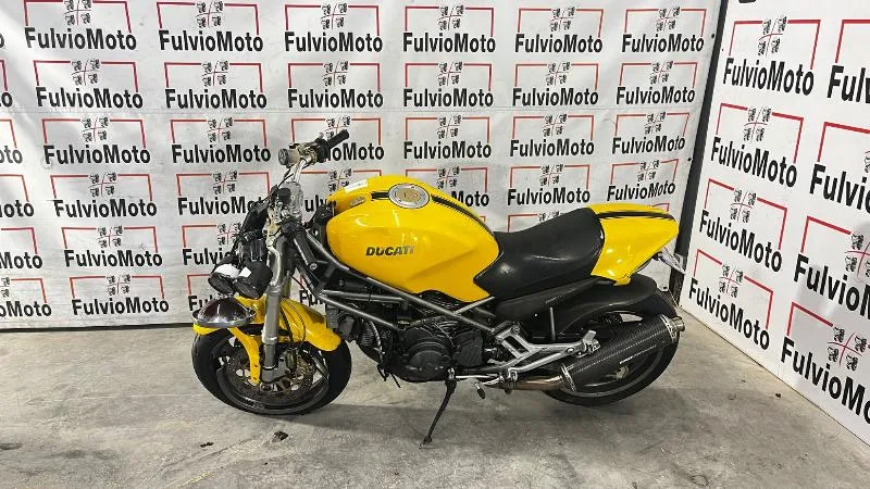 MONSTER 900