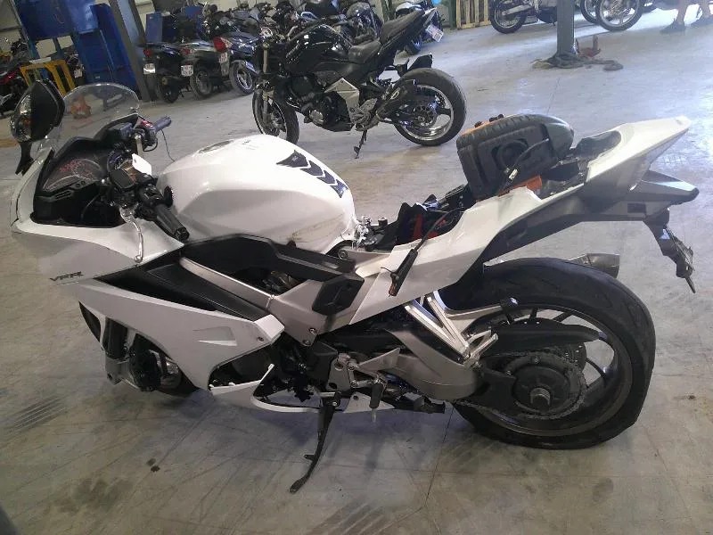 VFR 800 F