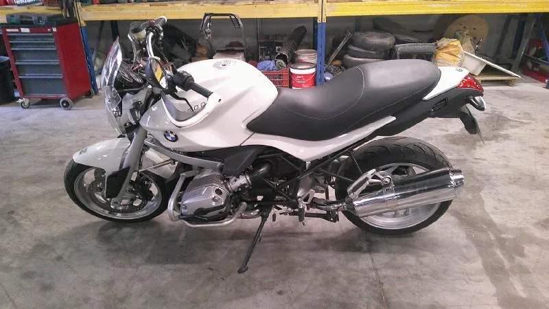 R 1200 R