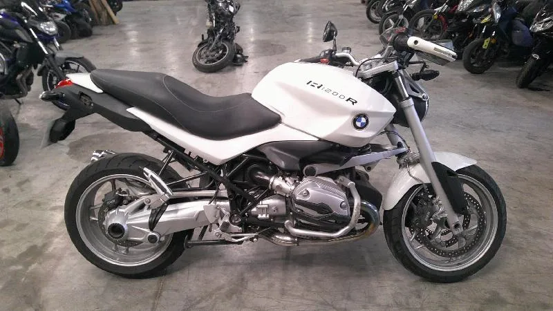 R 1200 R