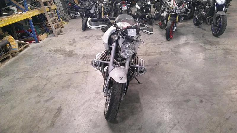 R 1200 R