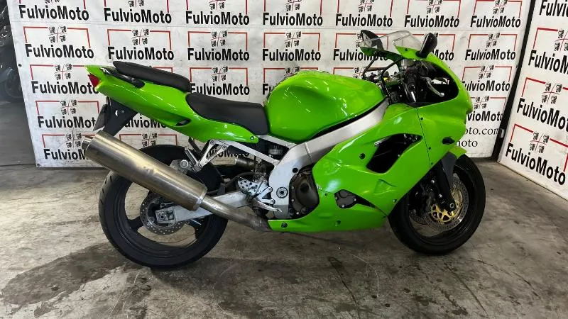 ZX9R