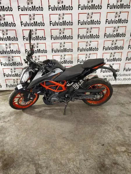 390 DUKE ABS