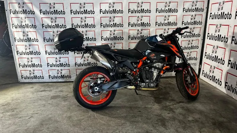890 DUKE