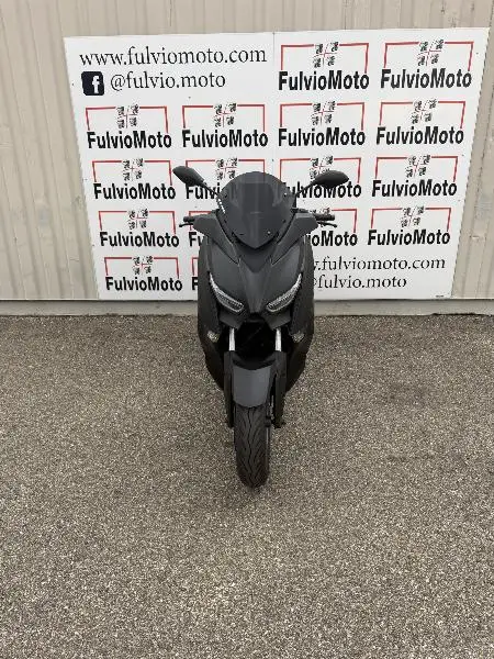 XMAX 125 IRON MAX