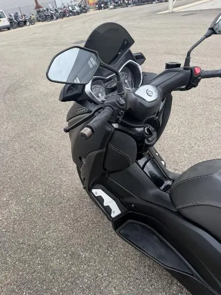XMAX 125 IRON MAX