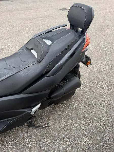 XMAX 125 IRON MAX