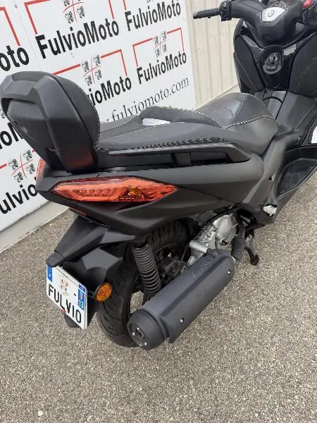 XMAX 125 IRON MAX