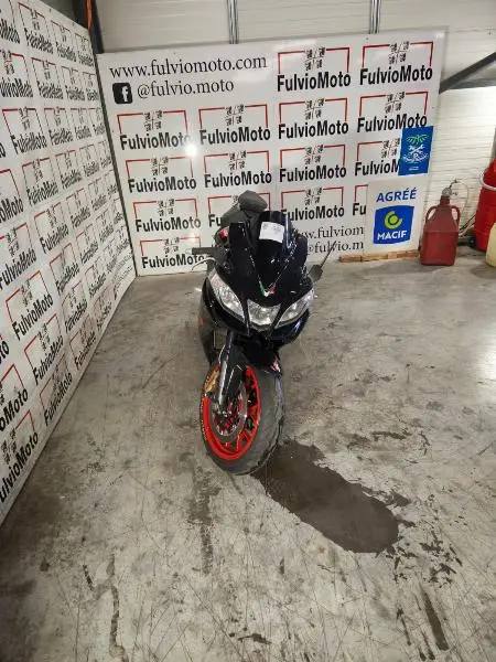RSV4 1000