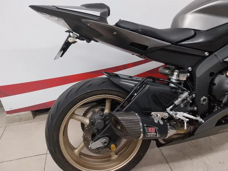 R6