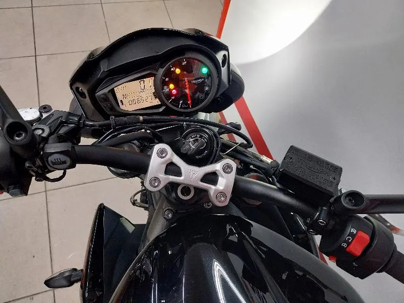 STREET TRIPLE 765 R