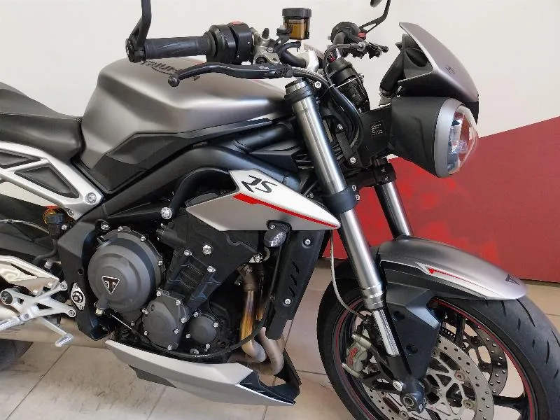 STREET TRIPLE 765 RS
