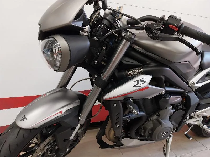 STREET TRIPLE 765 RS