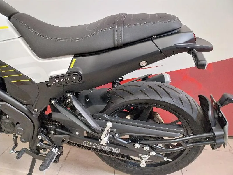 LEONCINO 125