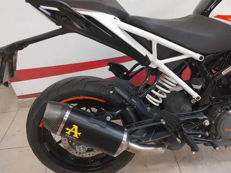 DUKE 390