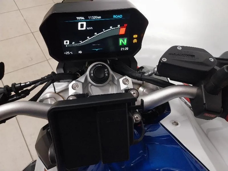 F900R FULL OPTIONS