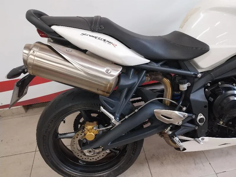 STREET TRIPLE 675 R