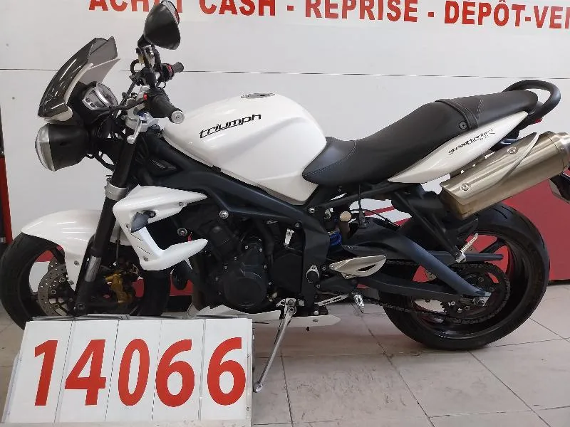 STREET TRIPLE 675 R
