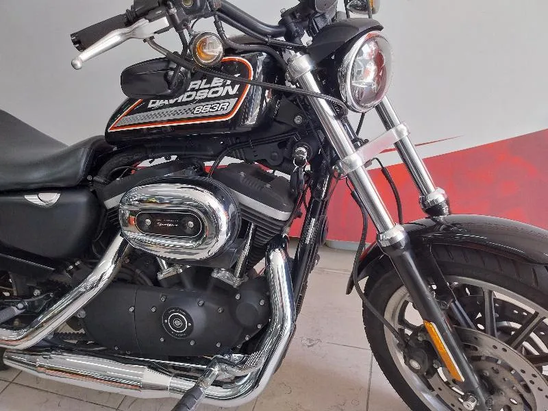 SPORTSTER 883 R
