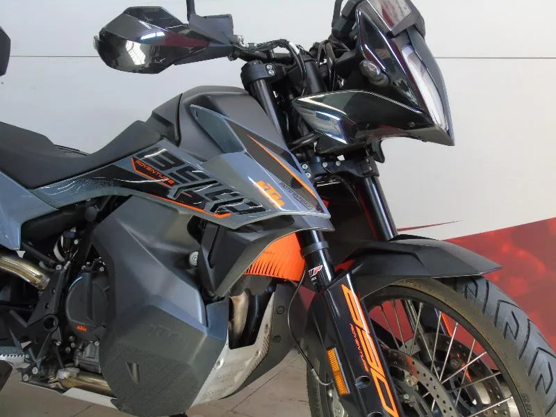 890 ADVENTURE L