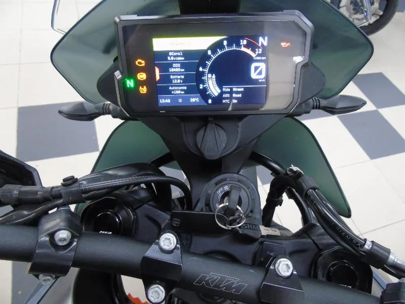 890 ADVENTURE L