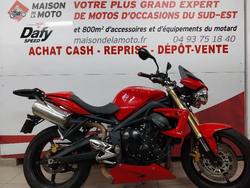 STREET TRIPLE 675