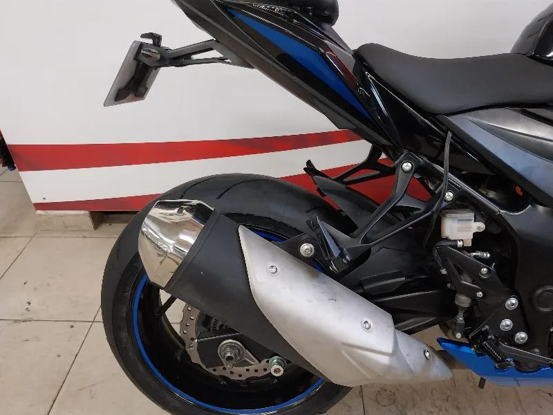 GSXS 750