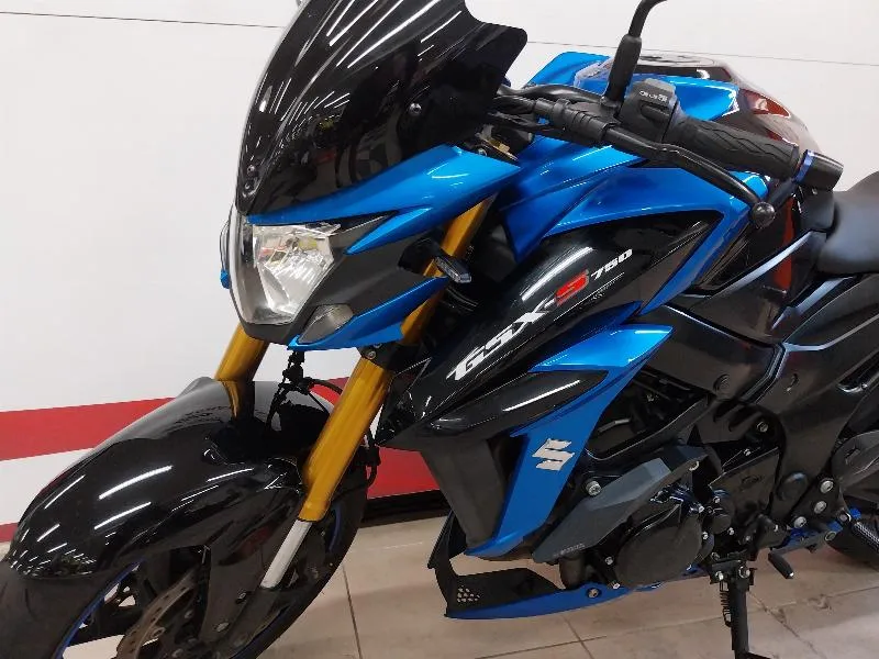 GSXS 750
