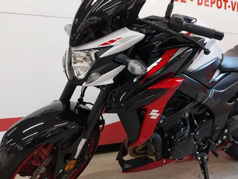 GSXS 750