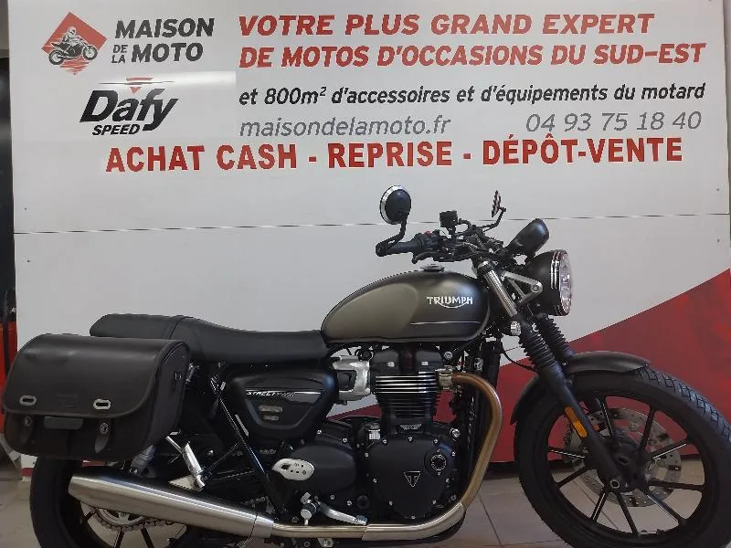 STREET TWIN 900
