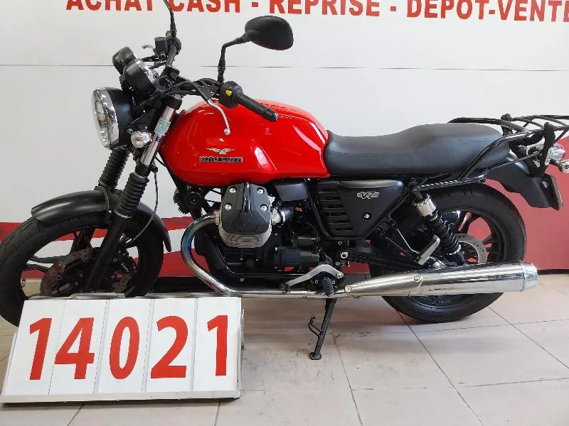 V7 STONE 750