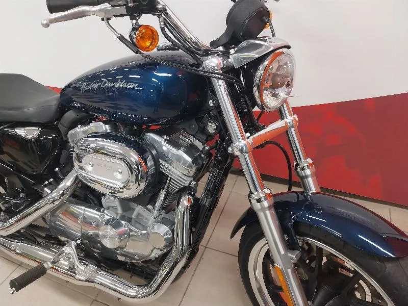 SPORTSTER 883