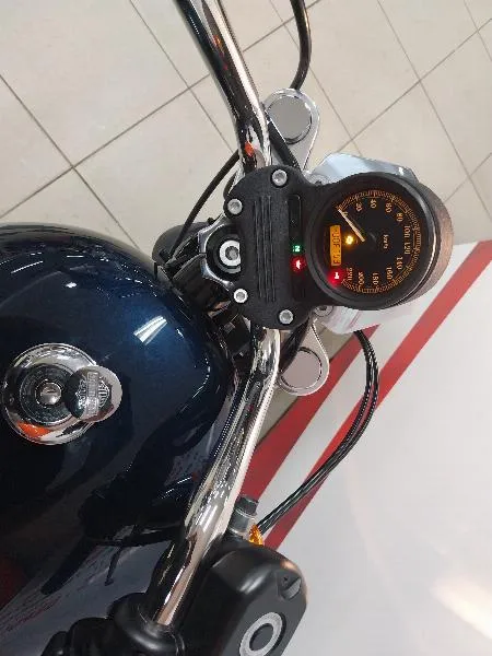 SPORTSTER 883