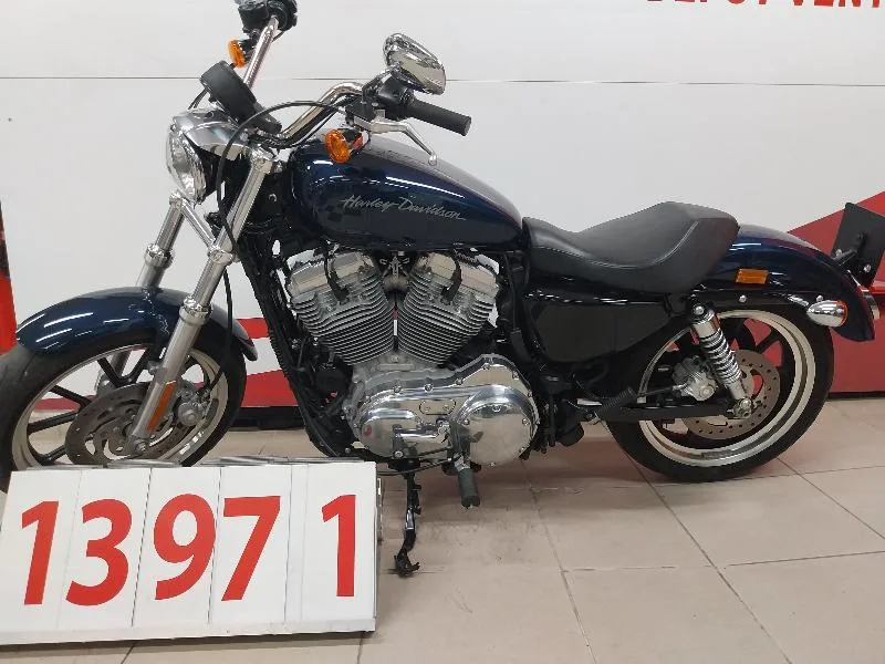 SPORTSTER 883
